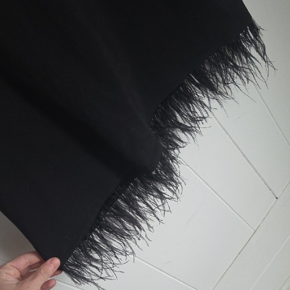 JODIFL Black Feather-Trim Crop Top - Picture 2 of 3